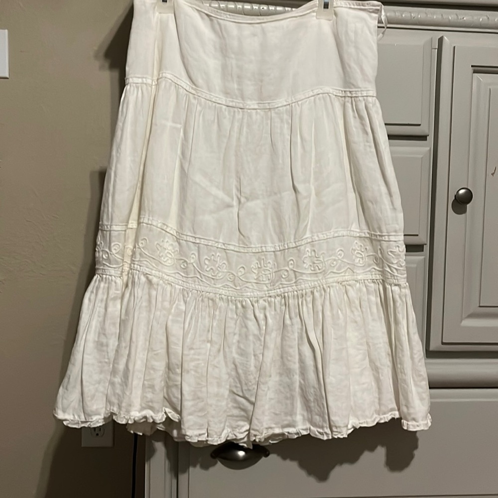 Women’s White Full Skirt, Banana Republic, Size 4